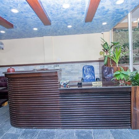 Oyo 253 Hotel Pinnacle Pokhara Exterior photo