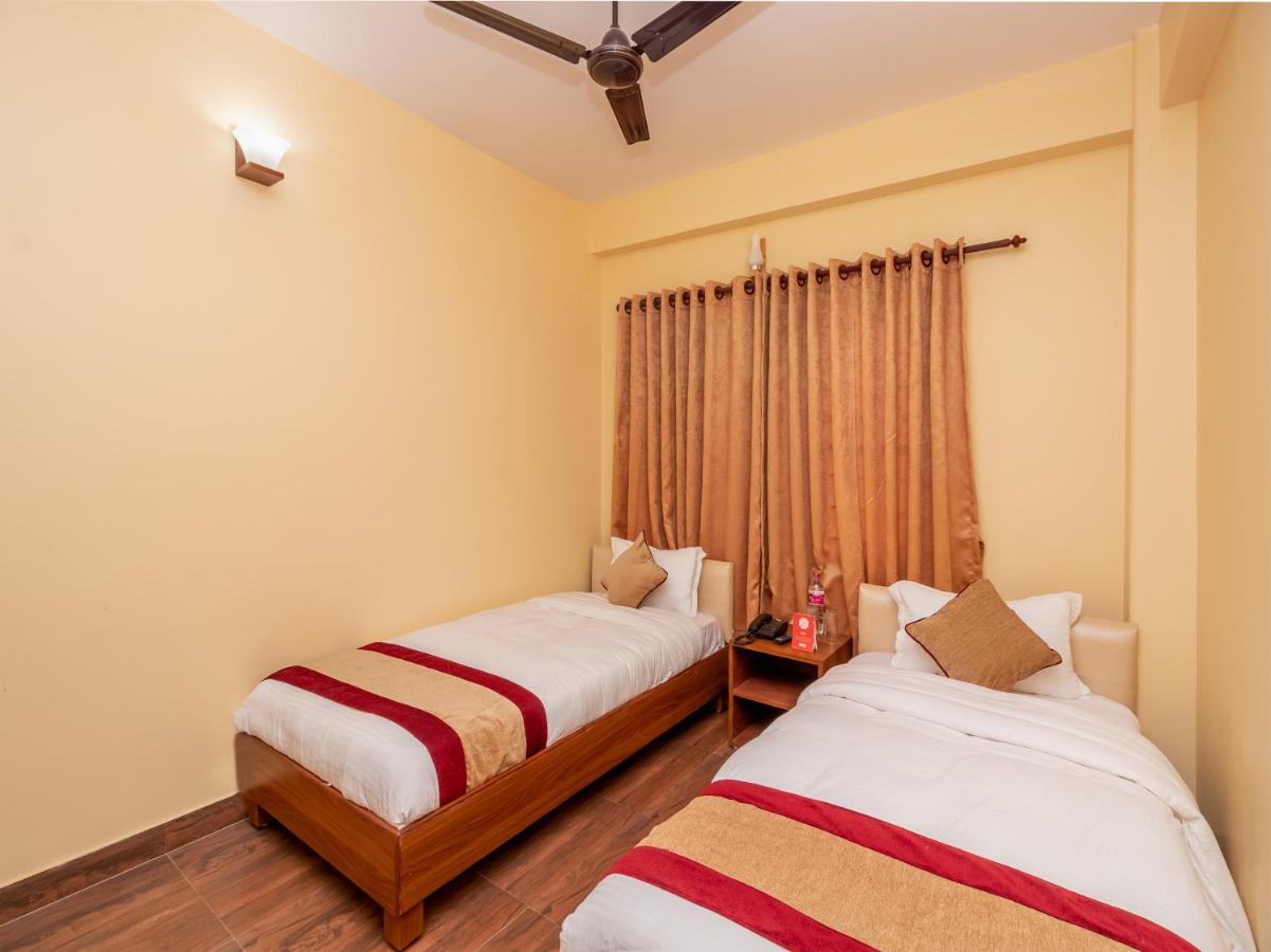 Oyo 253 Hotel Pinnacle Pokhara Exterior photo