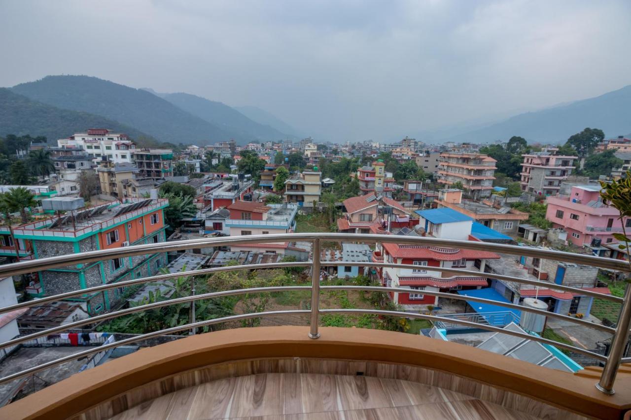 Oyo 253 Hotel Pinnacle Pokhara Exterior photo