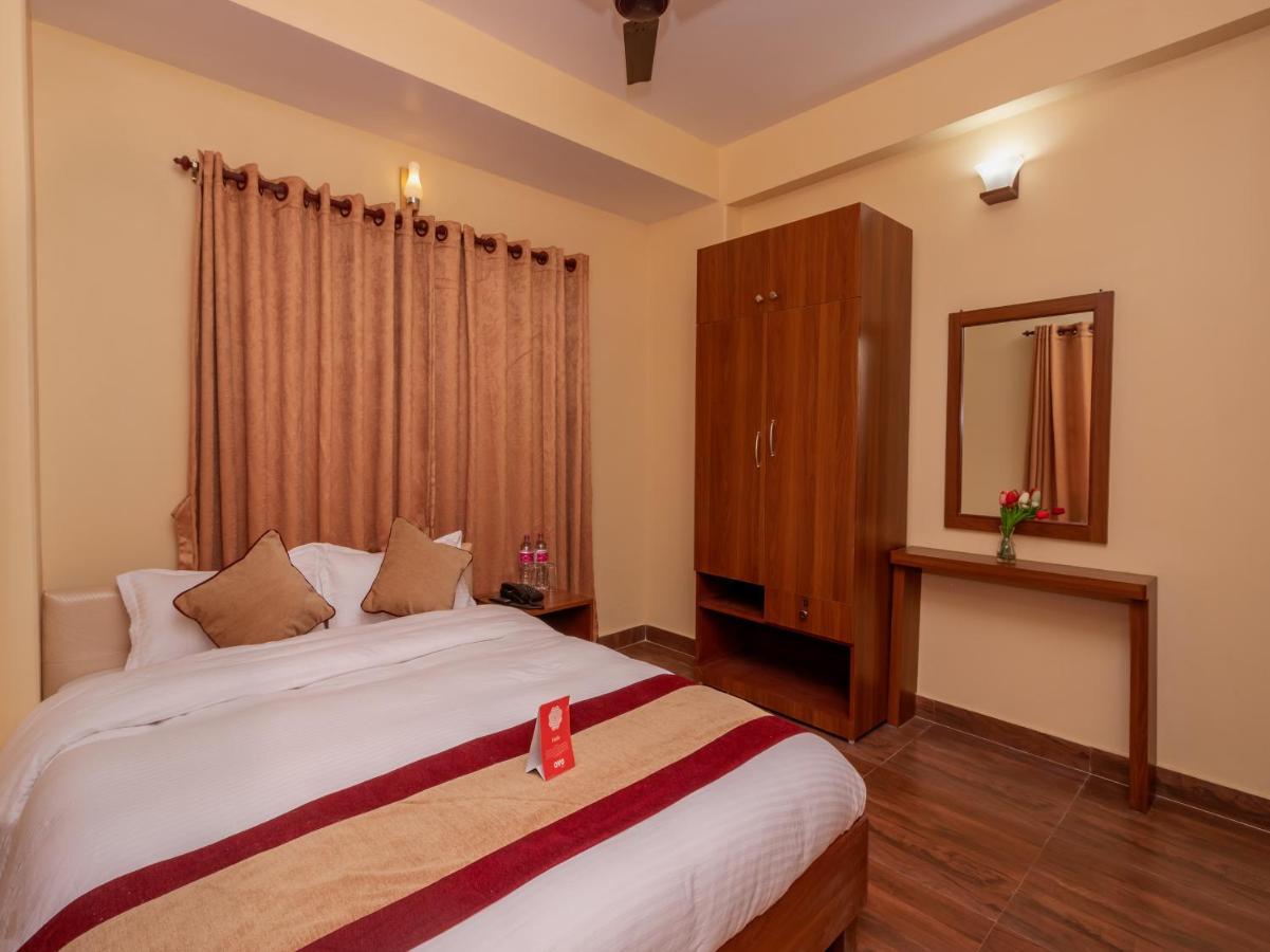 Oyo 253 Hotel Pinnacle Pokhara Exterior photo